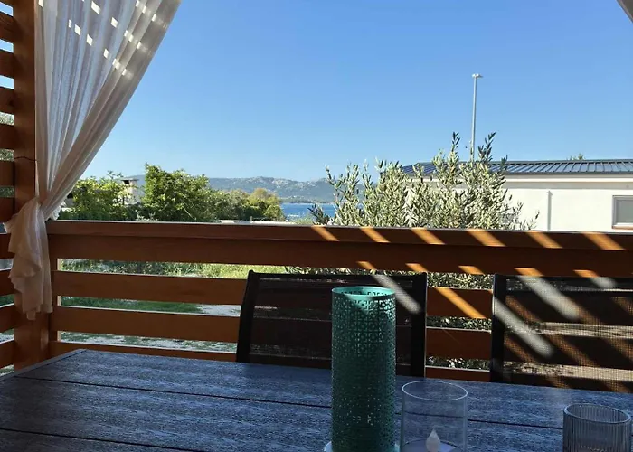 Mobile Enjoy スヴェティ・ペタル