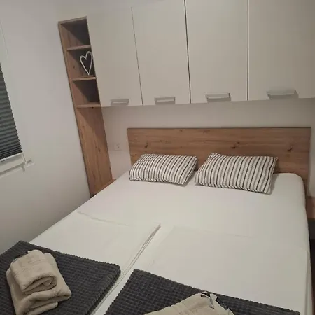 Casa de Férias Mobile Enjoy Sveti Petar (Zadar)